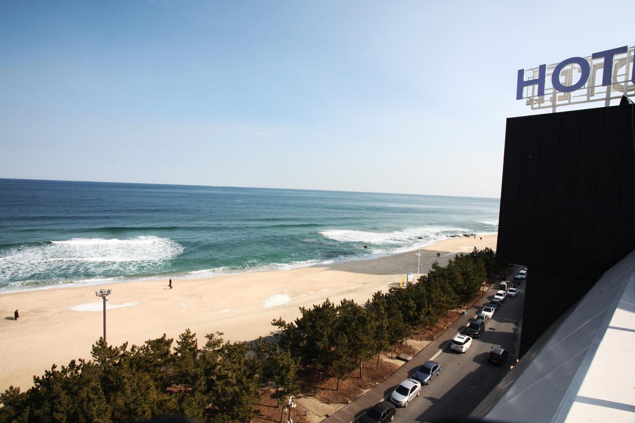 Hotel R Gangneung Exterior photo