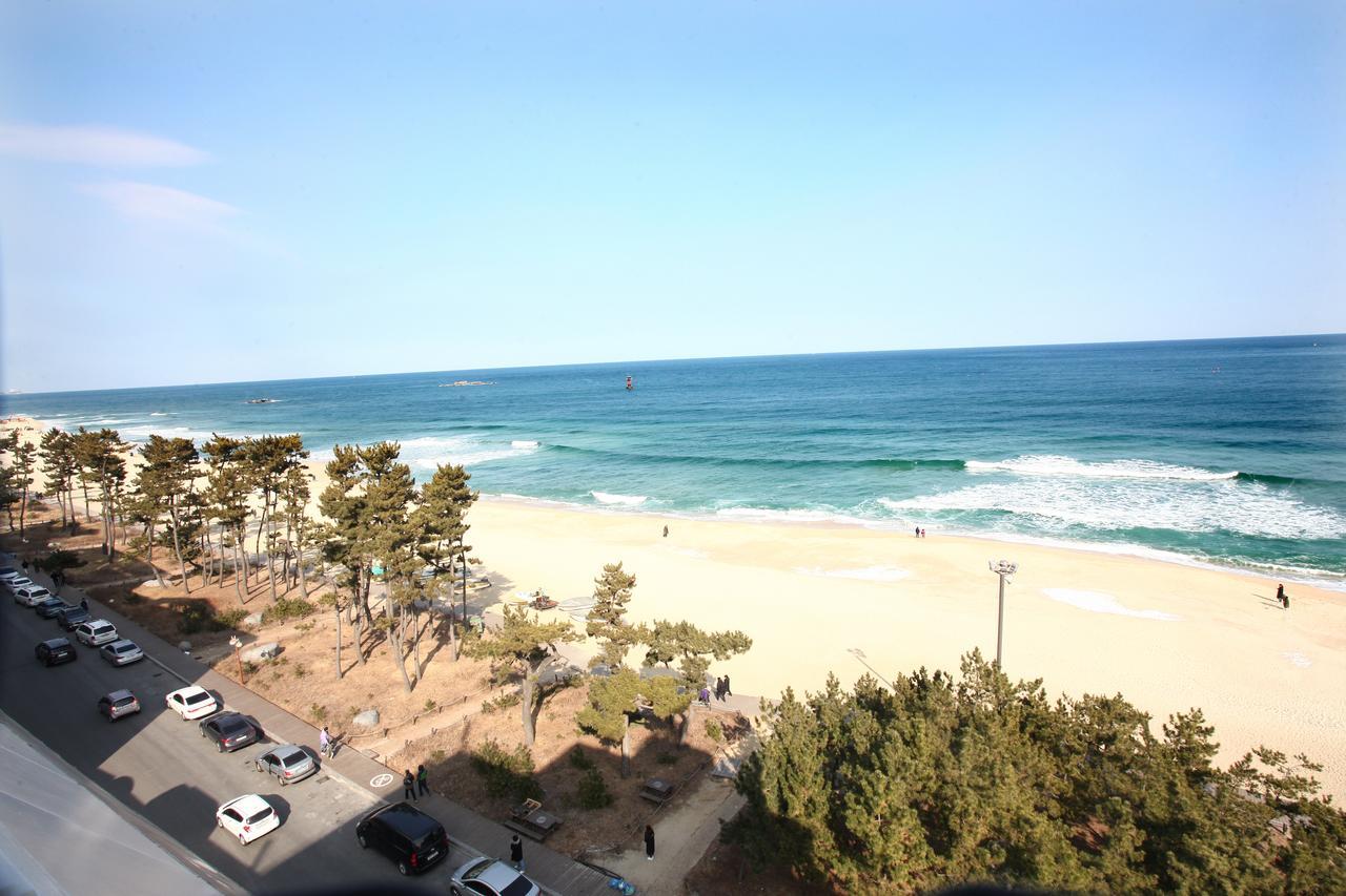 Hotel R Gangneung Exterior photo